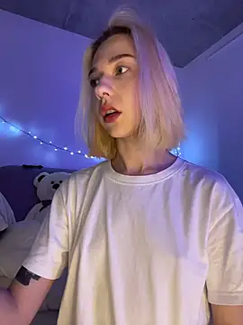  urbestie  online show from March 29, 2026, 1:07 am