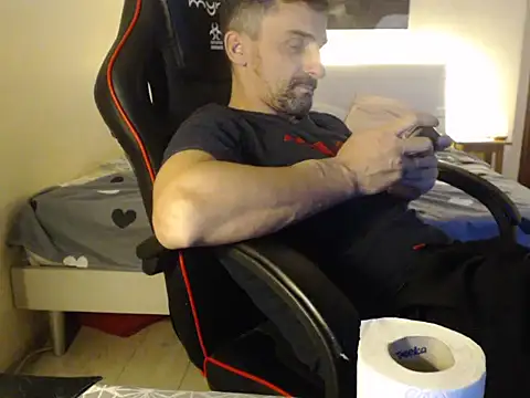 amydamarw online show from February 8, 2026, 6:27 pm