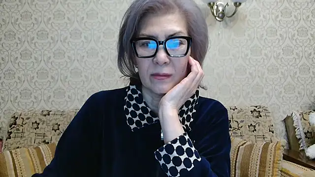 Elegant00Lady online show from October 13, 2025, 5:25 pm