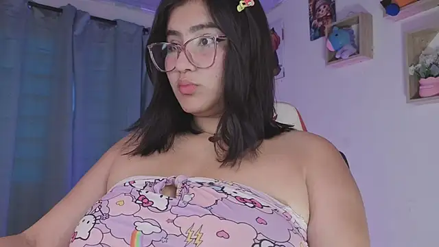 Snapshot of juli_juliana chatting on December 2, 2025, 1:35 pm juli juliana online show from December 2, 2025, 1:35 pm