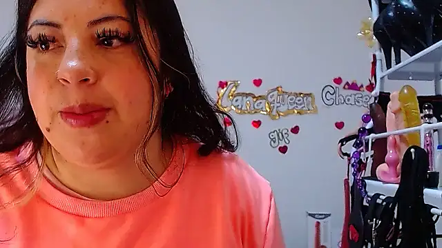 lanaqueen699 online show from November 12, 2025, 12:20 pm