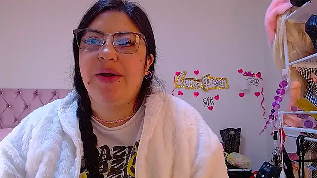 Snapshot of lanaqueen699 chatting on July 9, 2026, 12:15 pm lanaqueen699 online show from July 9, 2026, 12:15 pm