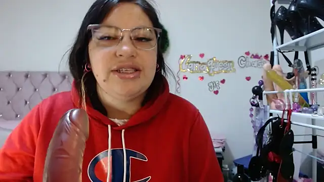 lanaqueen699 online show from February 13, 2026, 12:16 pm