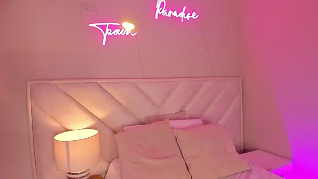  angela x online show from February 11, 2025, 6:01 pm