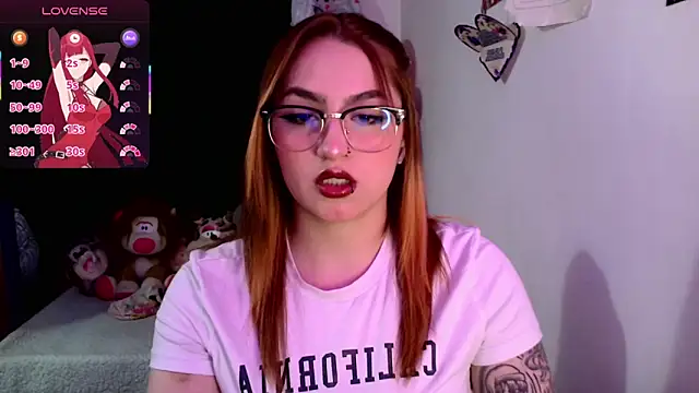 Snapshot of lucycherry__ chatting on October 24, 2025, 2:21 am lucycherry online show from October 24, 2025, 2:21 am