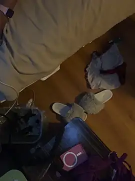 Snapshot of PrettyGal_Tingz chatting on February 26, 2025, 9:01 am PrettyGal Tingz online show from February 26, 2025, 9:01 am