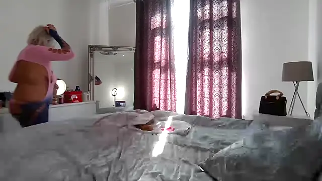 TanyaTaylor45 online show from March 3, 2026, 11:50 am