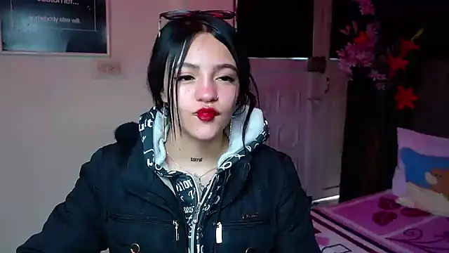 Violettasquirt online show from January 14, 2026, 1:48 pm