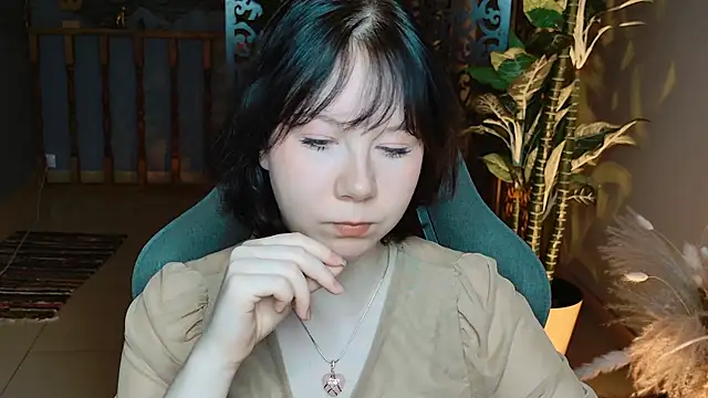 NancyMartinez online show from November 19, 2025, 5:07 am