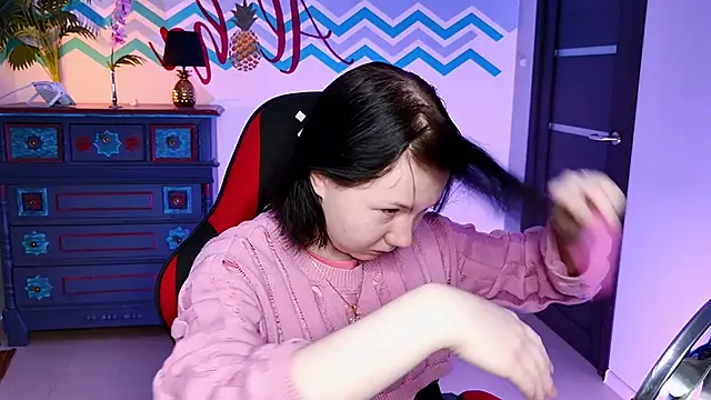 NancyMartinez online show from November 22, 2025, 5:06 am