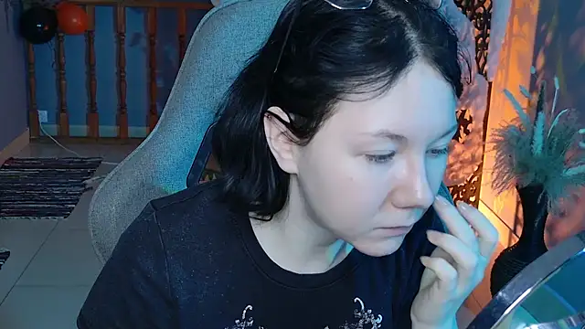 NancyMartinez online show from October 27, 2025, 5:08 am