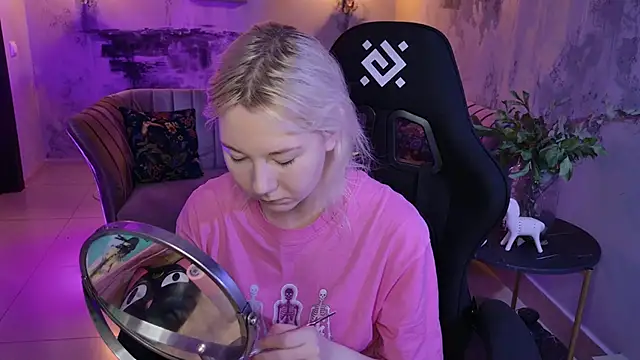 NancyMartinez online show from March 8, 2025, 5:07 am