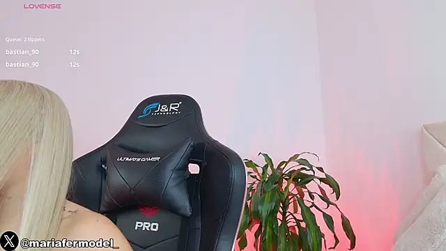 Mariafer05 online show from April 1, 2026, 4:26 pm