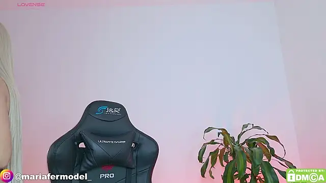 Mariafer05 online show from January 12, 2026, 1:40 pm