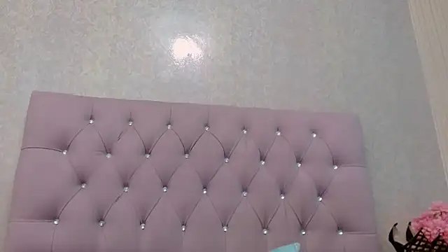 Snapshot of Luciana_Hardman chatting on March 1, 2025, 6:46 am Luciana Hardman online show from March 1, 2025, 6:46 am