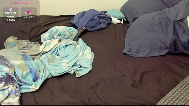 blue baby20 online show from March 22, 2025, 6:33 am