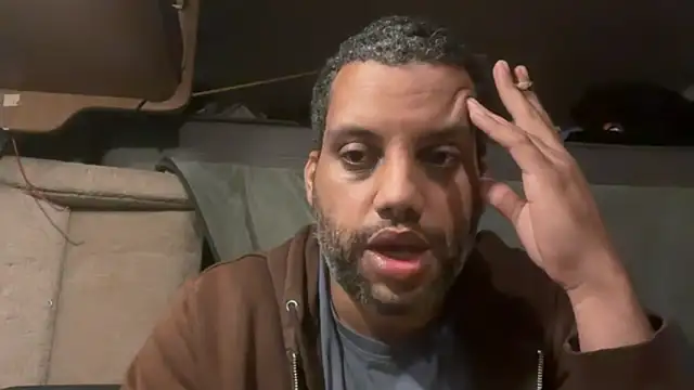 AbsolutMouuah online show from October 18, 2025, 10:01 pm