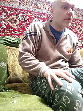 Pineapple04 online show from April 14, 2026, 6:57 pm