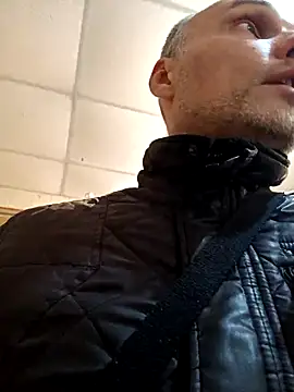 Snapshot of Pineapple04 chatting on December 1, 2025, 8:48 am Pineapple04 online show from December 1, 2025, 8:48 am