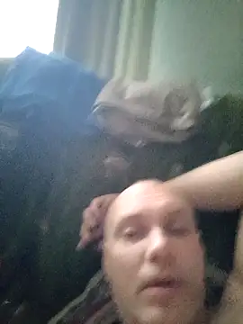 Snapshot of Pineapple04 chatting on October 25, 2025, 5:50 am Pineapple04 online show from October 25, 2025, 5:50 am