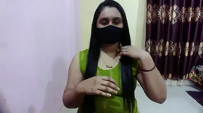 LovelyRose69 online show from December 30, 2024, 6:38 pm