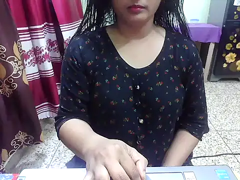 LovelyRose69 online show from October 2, 2025, 6:44 pm