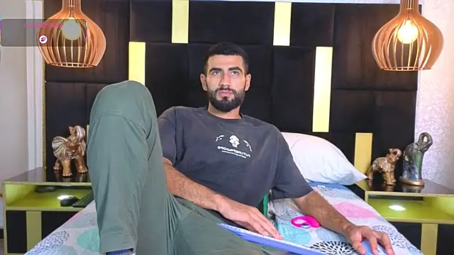 Ethan  Walker online show from November 24, 2025, 7:14 pm