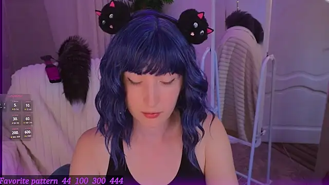 Snapshot of Toxic_Ellies chatting on June 12, 2026, 7:28 am Toxic Ellies online show from June 12, 2026, 7:28 am