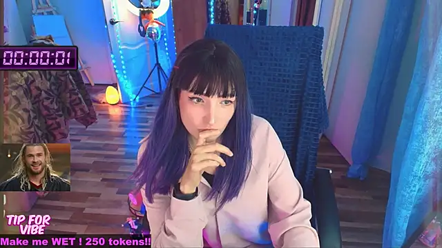 Toxic Ellies online show from October 11, 2025, 1:23 pm