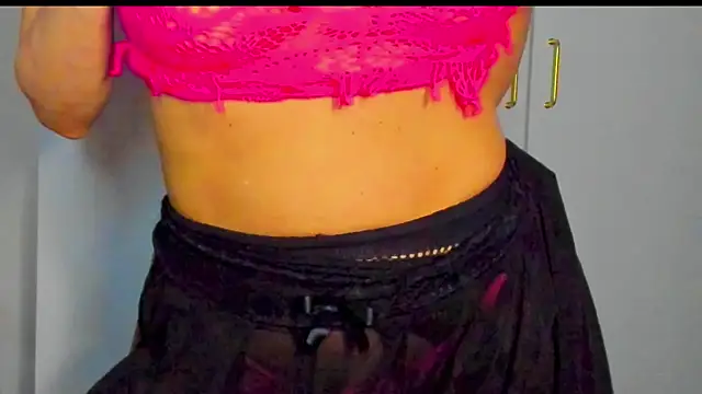 SuriFlirt online show from April 16, 2026, 11:40 pm