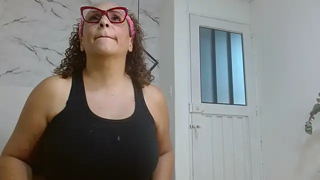 Snapshot of EvaMills1 chatting on October 26, 2025, 5:13 pm EvaMills1 online show from October 26, 2025, 5:13 pm