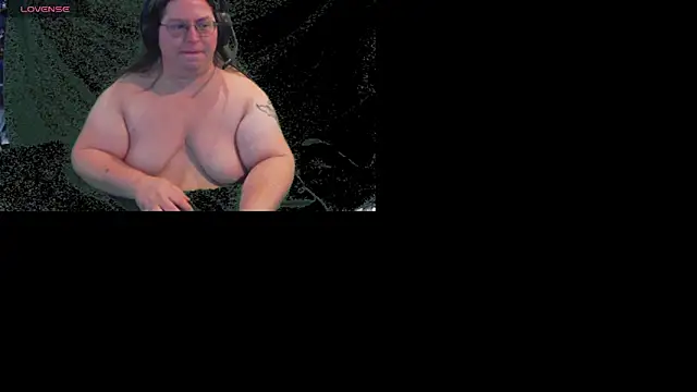 ShibariTurtleDuck online show from May 25, 2026, 6:06 pm