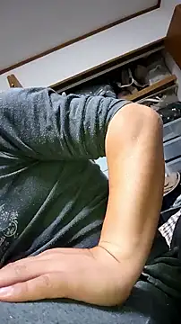 Snapshot of 07YUKIO chatting on October 27, 2025, 5:14 pm 07YUKIO online show from October 27, 2025, 5:14 pm