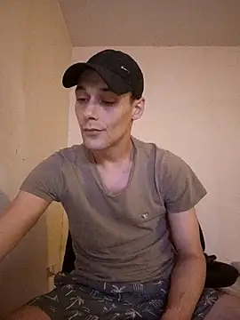 Snapshot of kx93 chatting on October 30, 2025, 7:44 pm kx93 online show from October 30, 2025, 7:44 pm