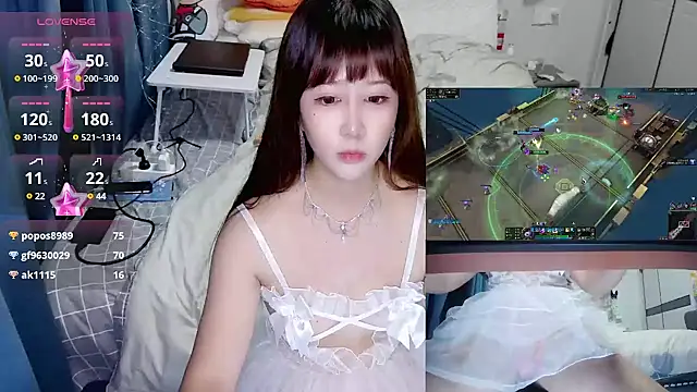 Snapshot of Angelababy001 chatting on December 4, 2024, 3:37 pm Angelababy001 online show from December 4, 2024, 3:37 pm