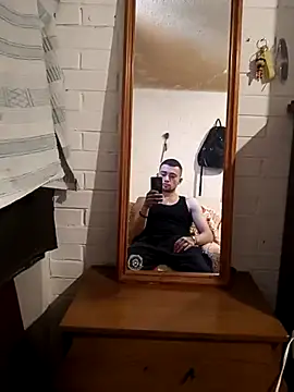 Suggarwhite18CM online show from November 18, 2025, 10:24 pm