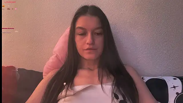 Snapshot of Alice__grace chatting on March 2, 2025, 2:04 pm Alice  grace online show from March 2, 2025, 2:04 pm