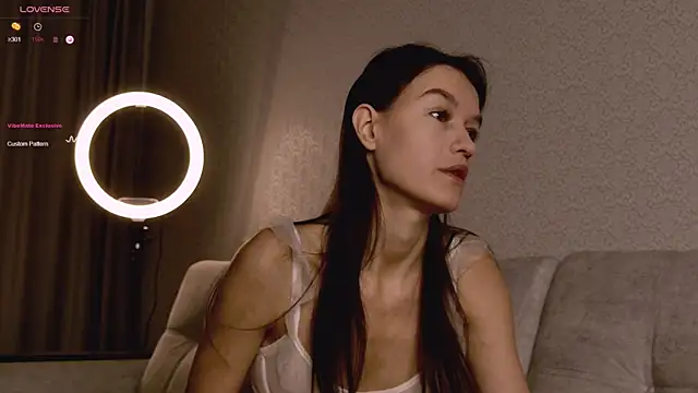 Snapshot of Alice__grace chatting on October 9, 2025, 8:09 pm Alice  grace online show from October 9, 2025, 8:09 pm