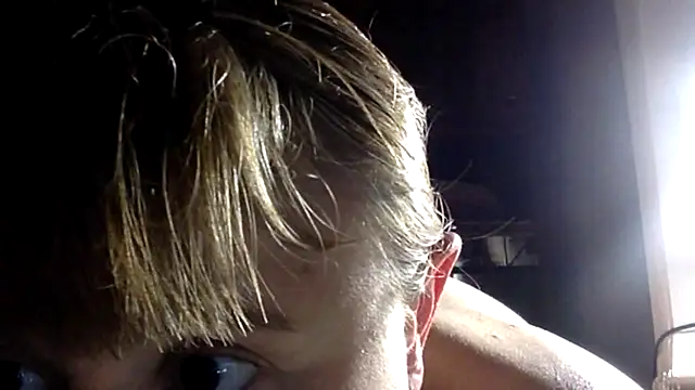 Snapshot of KlavdiaPetrivna chatting on May 4, 2026, 12:47 am KlavdiaPetrivna online show from May 4, 2026, 12:47 am