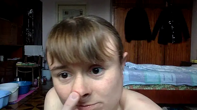 KlavdiaPetrivna online show from November 10, 2025, 6:29 am