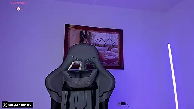 Snapshot of RoyConstance chatting on December 14, 2025, 4:40 am RoyConstance online show from December 14, 2025, 4:40 am