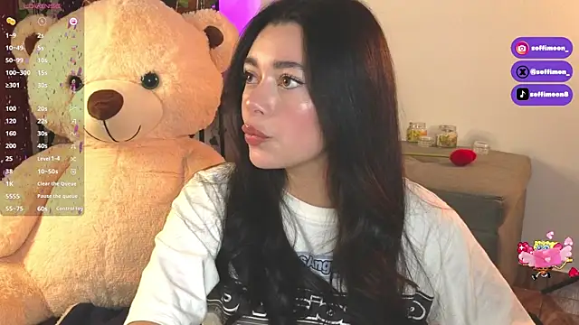 Snapshot of Soffimoon_ chatting on February 13, 2025, 7:03 am Soffimoon online show from February 13, 2025, 7:03 am