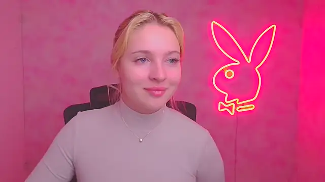 Snapshot of Milka_kiss_ chatting on October 25, 2025, 11:31 am Milka kiss online show from October 25, 2025, 11:31 am