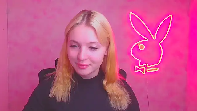 Snapshot of Milka_kiss_ chatting on November 1, 2025, 12:32 pm Milka kiss online show from November 1, 2025, 12:32 pm