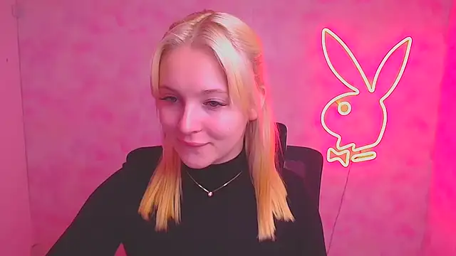 Snapshot of Milka_kiss_ chatting on September 18, 2025, 11:35 am Milka kiss online show from September 18, 2025, 11:35 am