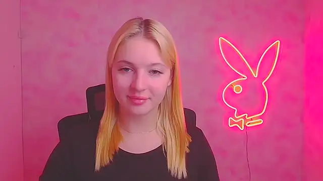 Snapshot of Milka_kiss_ chatting on November 6, 2025, 12:31 pm Milka kiss online show from November 6, 2025, 12:31 pm