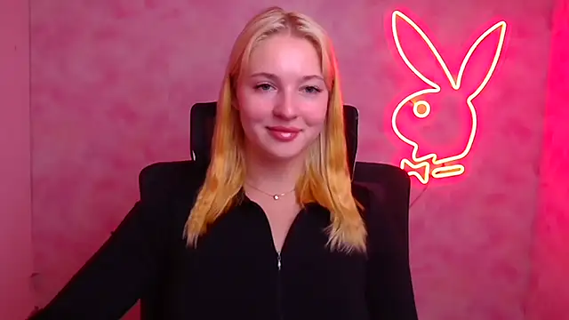 Snapshot of Milka_kiss_ chatting on September 25, 2025, 11:27 am Milka kiss online show from September 25, 2025, 11:27 am