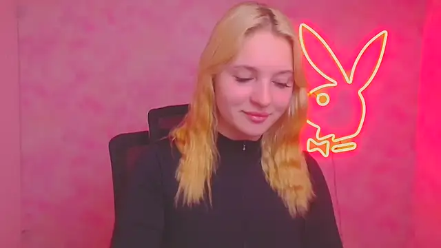 Snapshot of Milka_kiss_ chatting on October 20, 2025, 5:53 am Milka kiss online show from October 20, 2025, 5:53 am