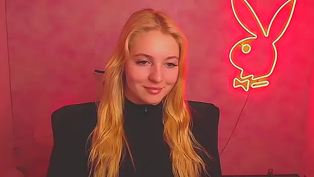 Snapshot of Milka_kiss_ chatting on March 16, 2025, 9:49 am Milka kiss online show from March 16, 2025, 9:49 am