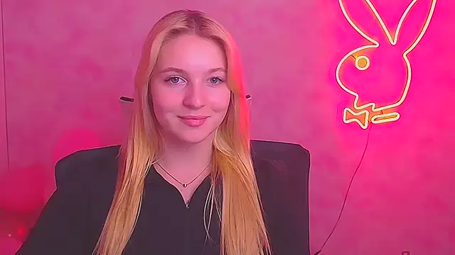 Snapshot of Milka_kiss_ chatting on February 20, 2025, 4:03 pm Milka kiss online show from February 20, 2025, 4:03 pm